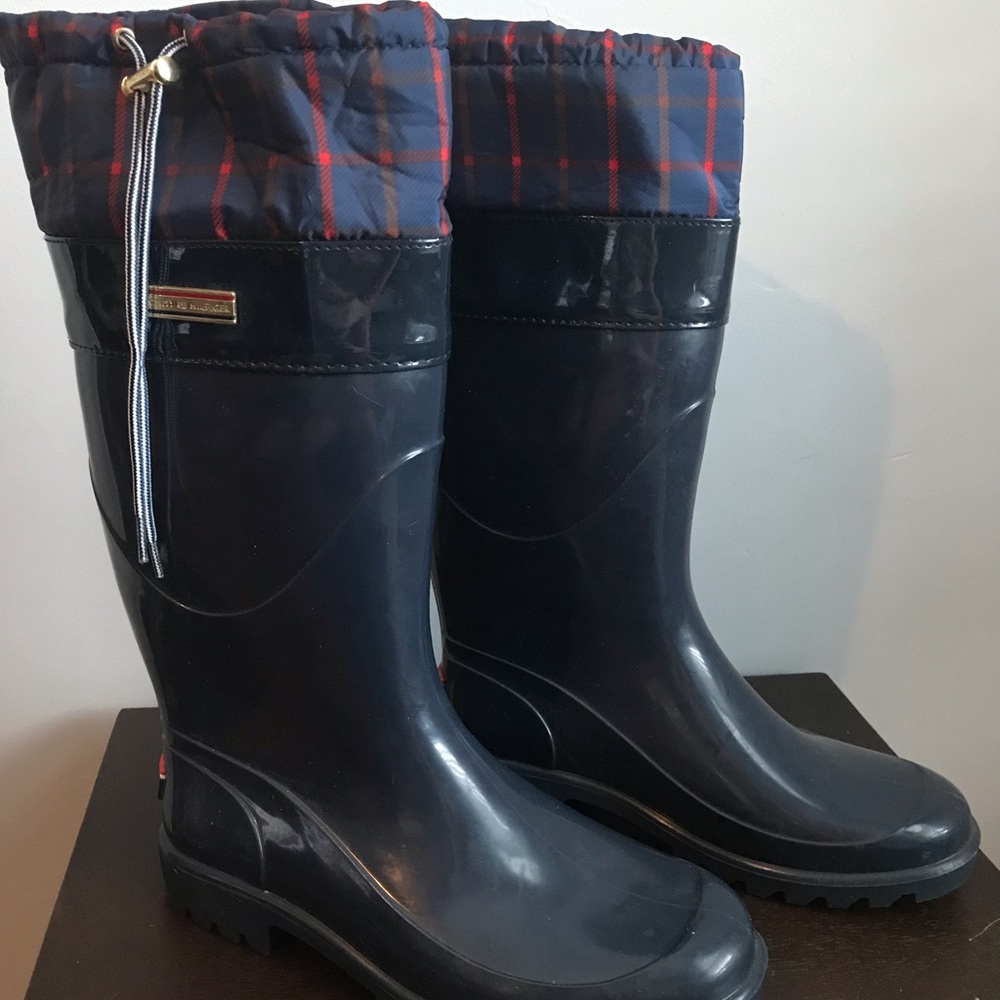 Tommy Hilfiger Navy and Plaid Rain Boots